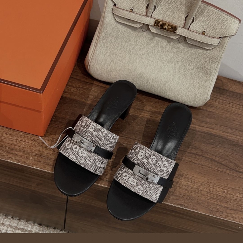 H**mes slippers